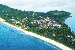 Der Badeort Dievenow (Dziwnow) liegt wie eine Insel zwischen dem Süßwasser des Camminer Boddens und dem Salzwasser der Ostsee