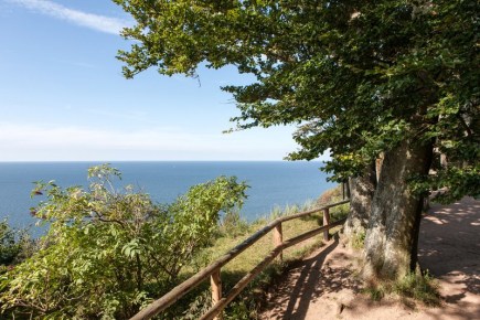 Sie können auf einem Wanderweg an der Steilküste bei Misdroy einen fantastischen Ausblick geniessen